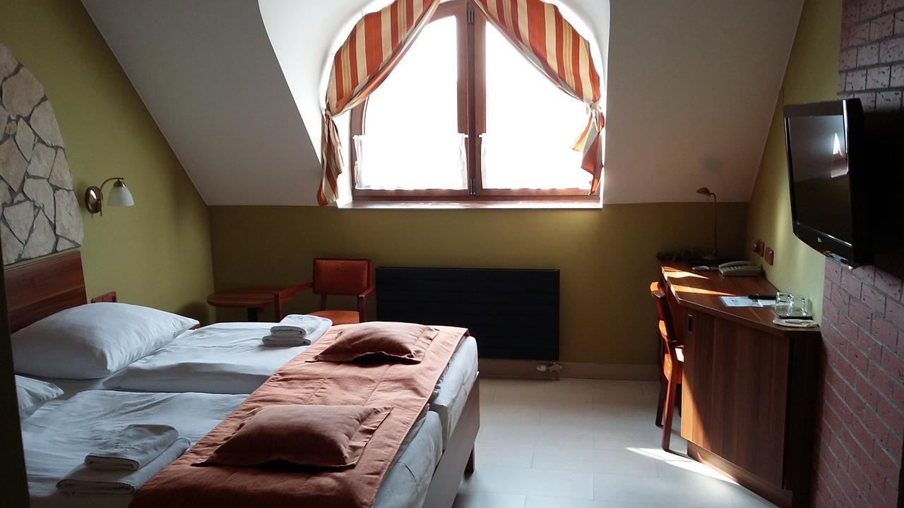Hotel Vinopa Hustopeče المظهر الخارجي الصورة
